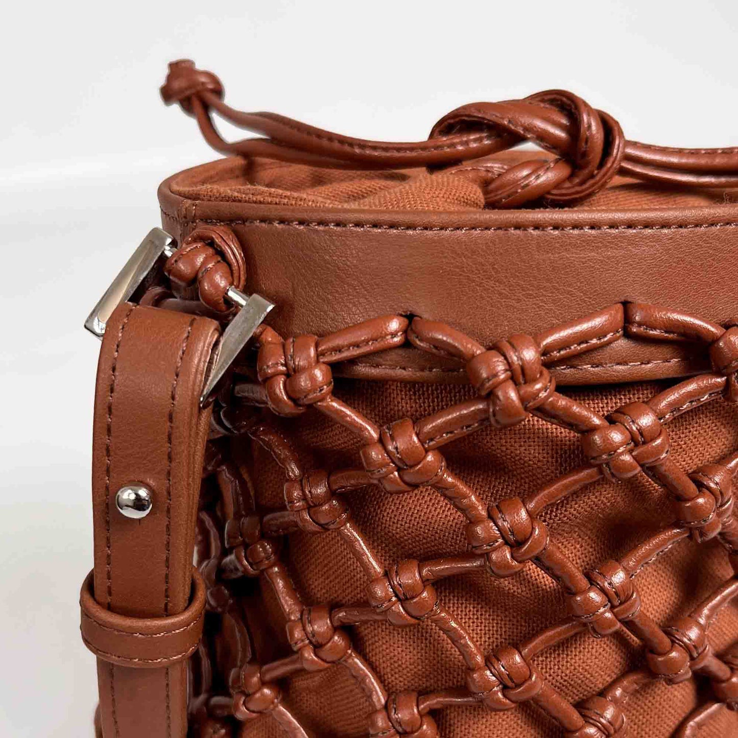 BOLSA MILLY CARAMELO