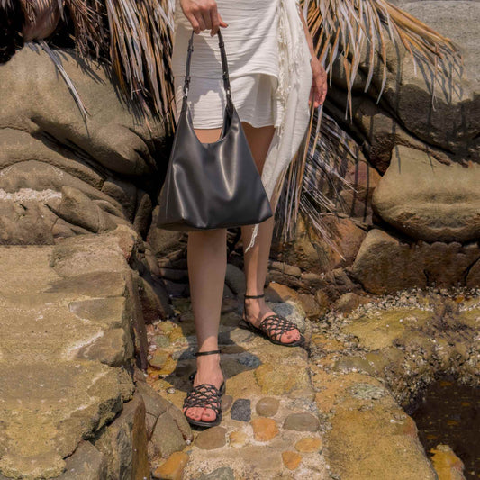 LARGE TITI BAG- BLACK