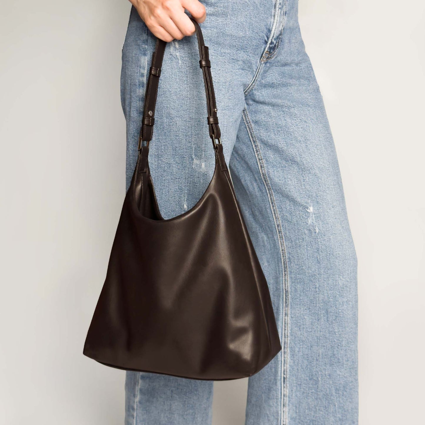 LARGE TITI BAG- CHOCOLATE