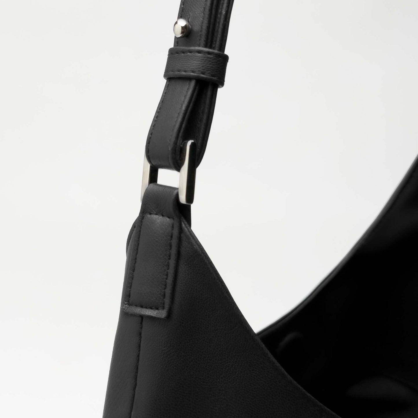 LARGE TITI BAG- BLACK