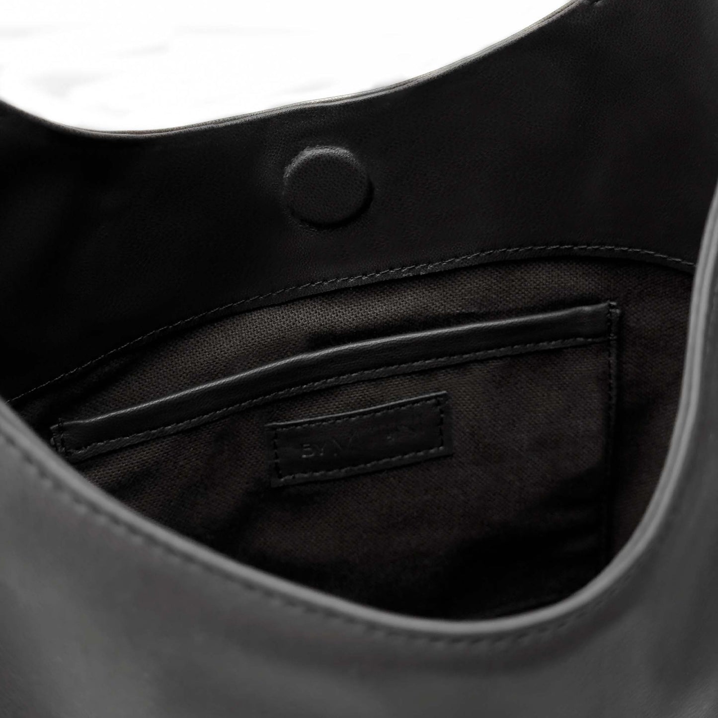 LARGE TITI BAG- BLACK