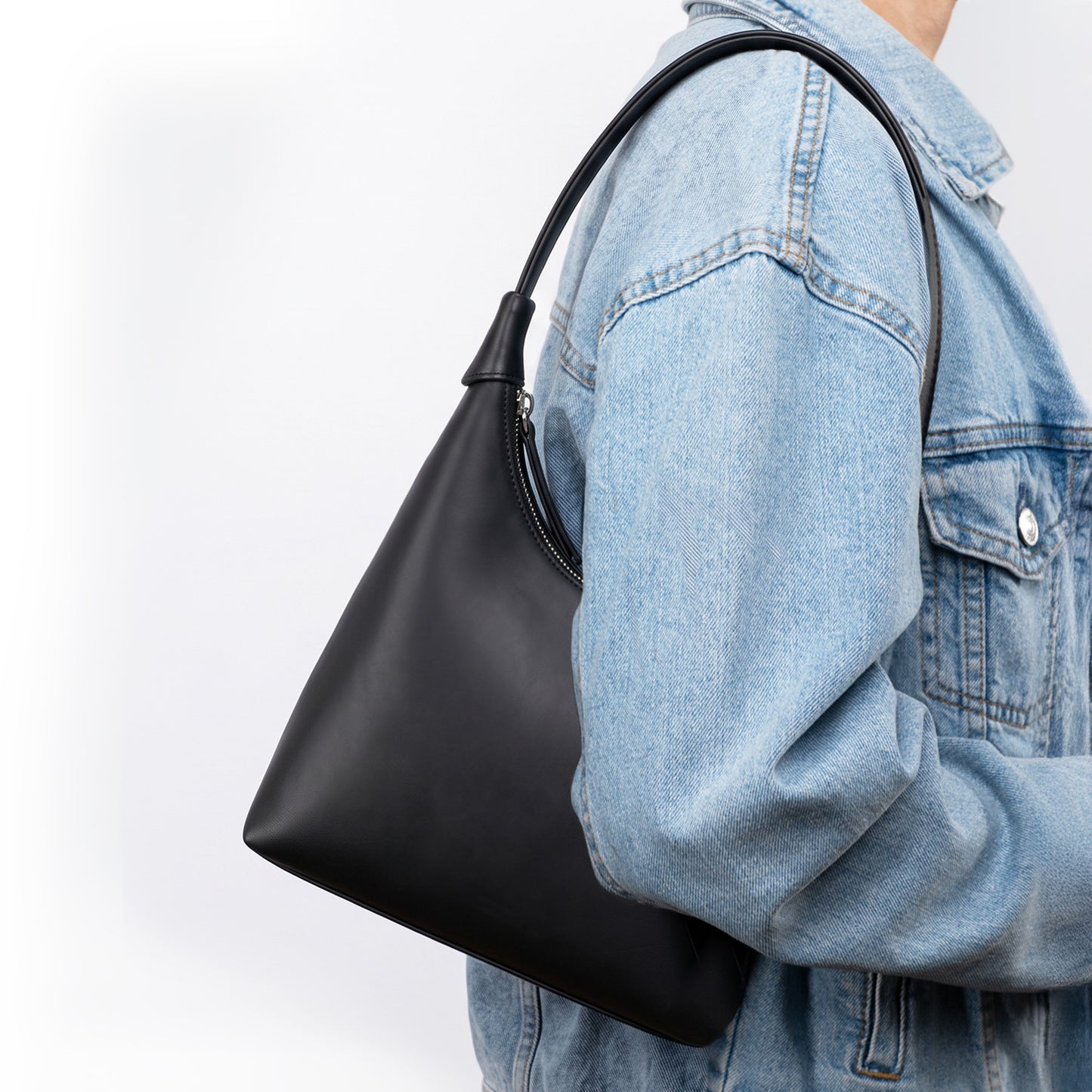 SMALL TITI BAG- BLACK